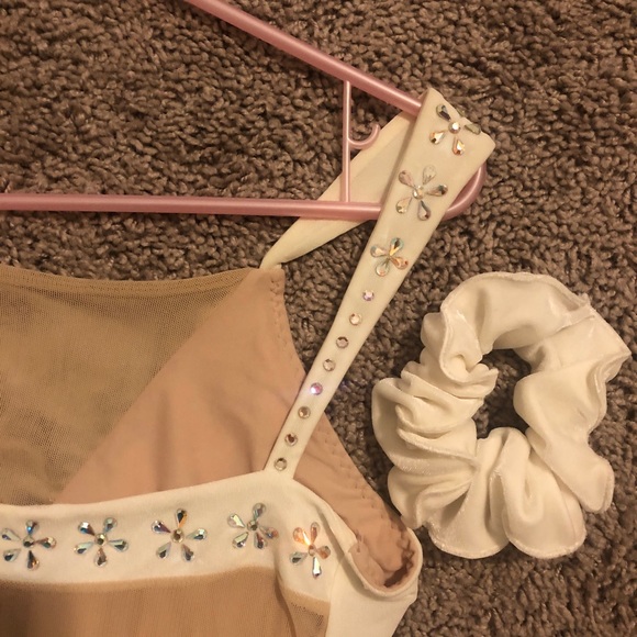 Figure skating competition dress - Picture 5 of 8